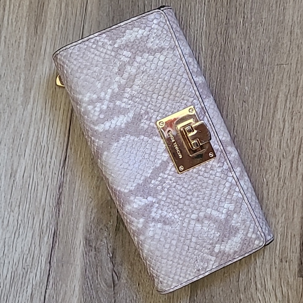 Michael Kors wallet
